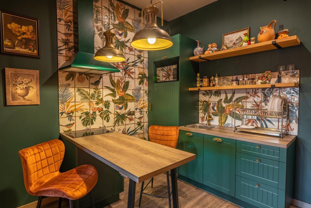 Eco Apartments In French Quarter Kiev Bagian luar foto