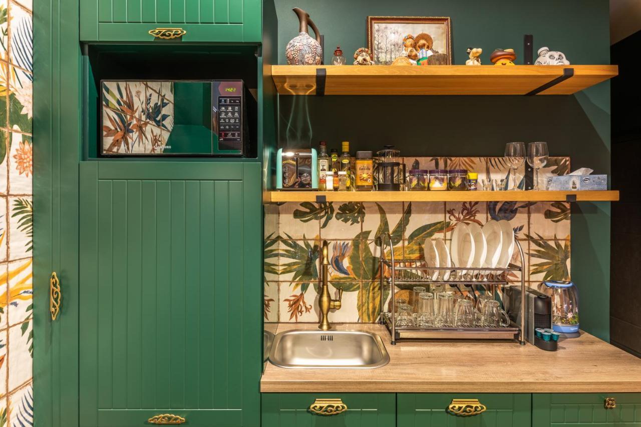 Eco Apartments In French Quarter Kiev Bagian luar foto