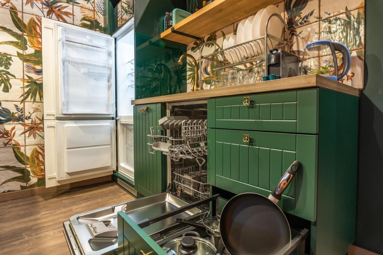 Eco Apartments In French Quarter Kiev Bagian luar foto