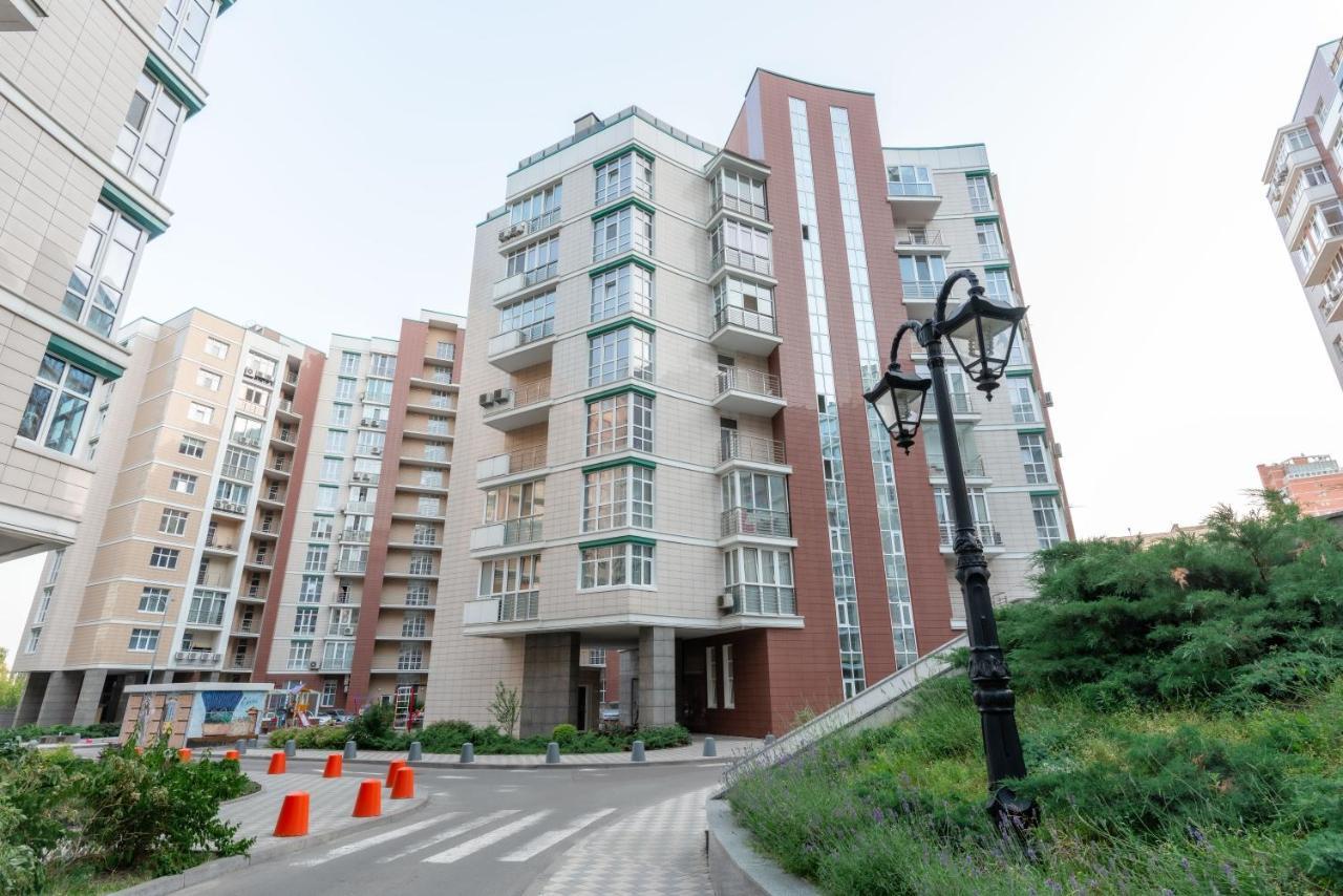 Eco Apartments In French Quarter Kiev Bagian luar foto
