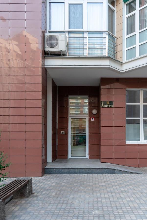 Eco Apartments In French Quarter Kiev Bagian luar foto