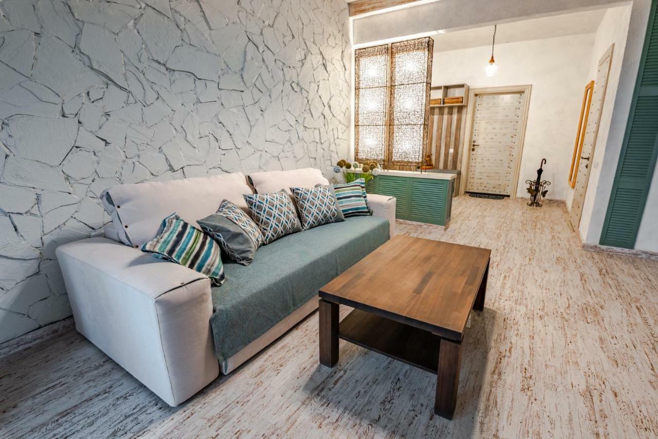 Eco Apartments In French Quarter Kiev Bagian luar foto