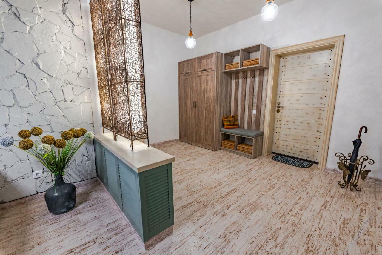 Eco Apartments In French Quarter Kiev Bagian luar foto