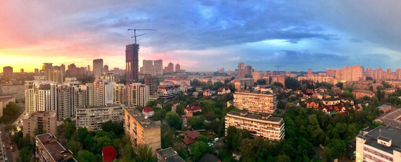 Eco Apartments In French Quarter Kiev Bagian luar foto